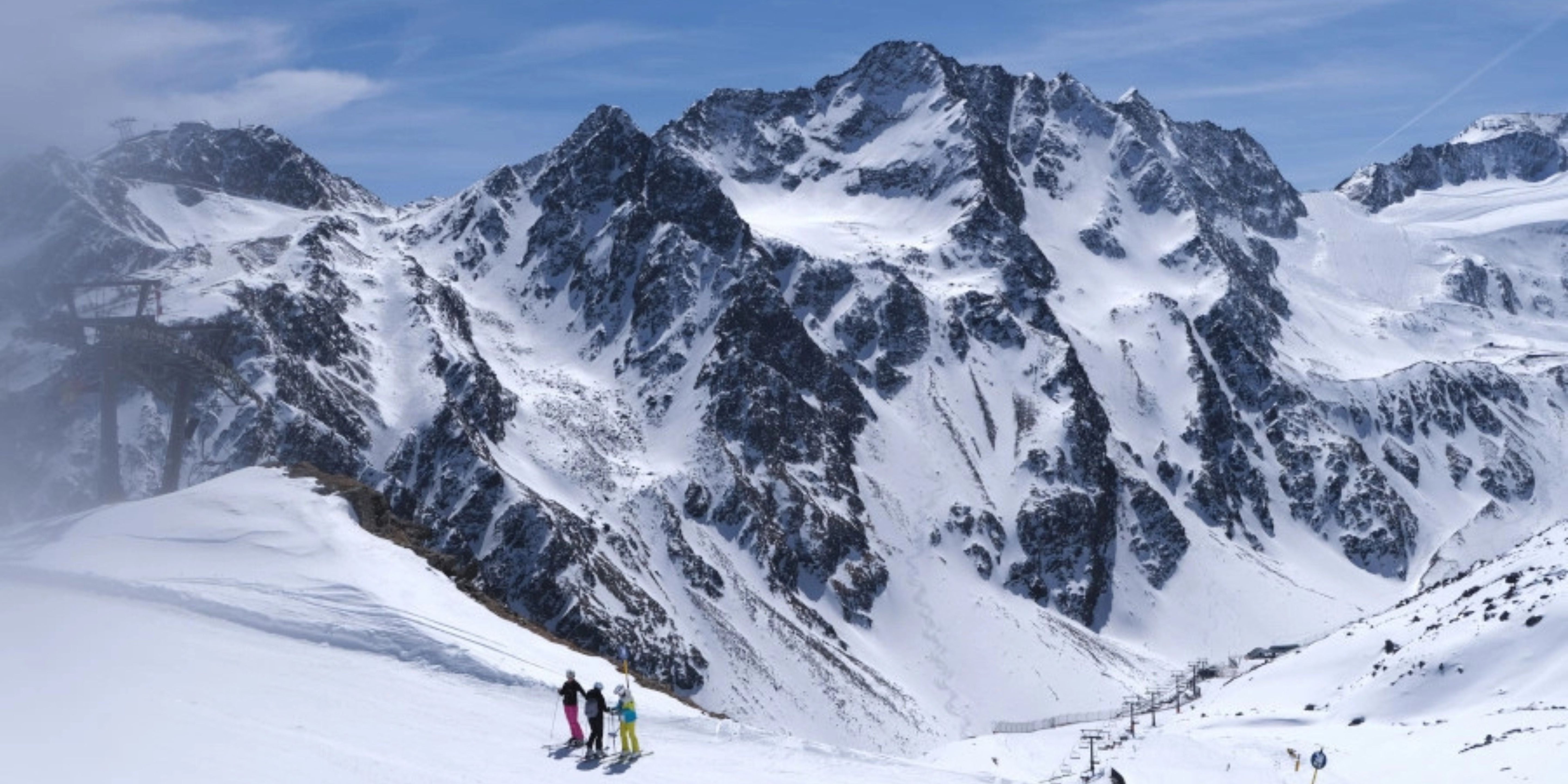 Why Sunscreen Is Essential During Winter Sports