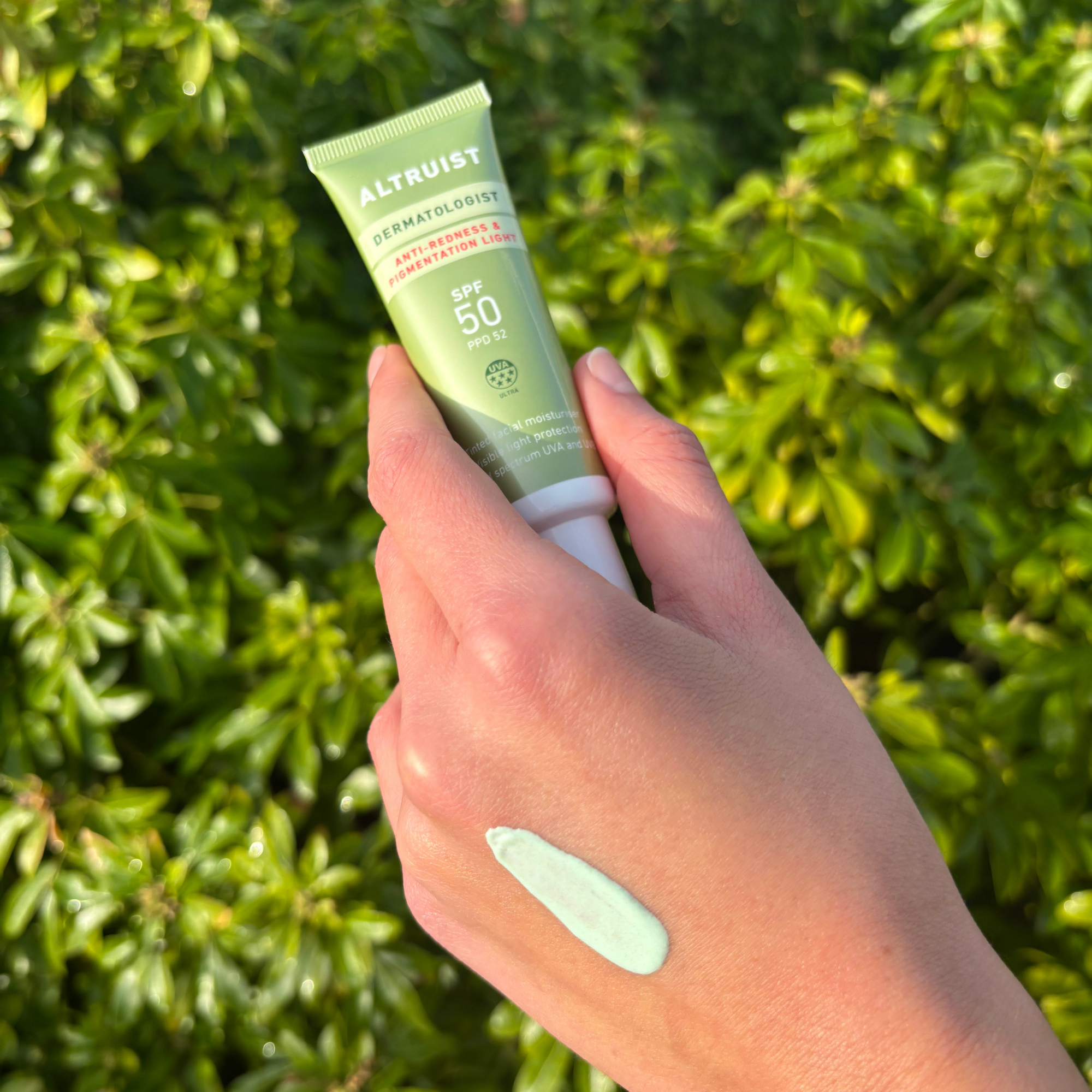 ALTRUIST Anti-redness & Pigmentation LIGHT SPF50 30ml